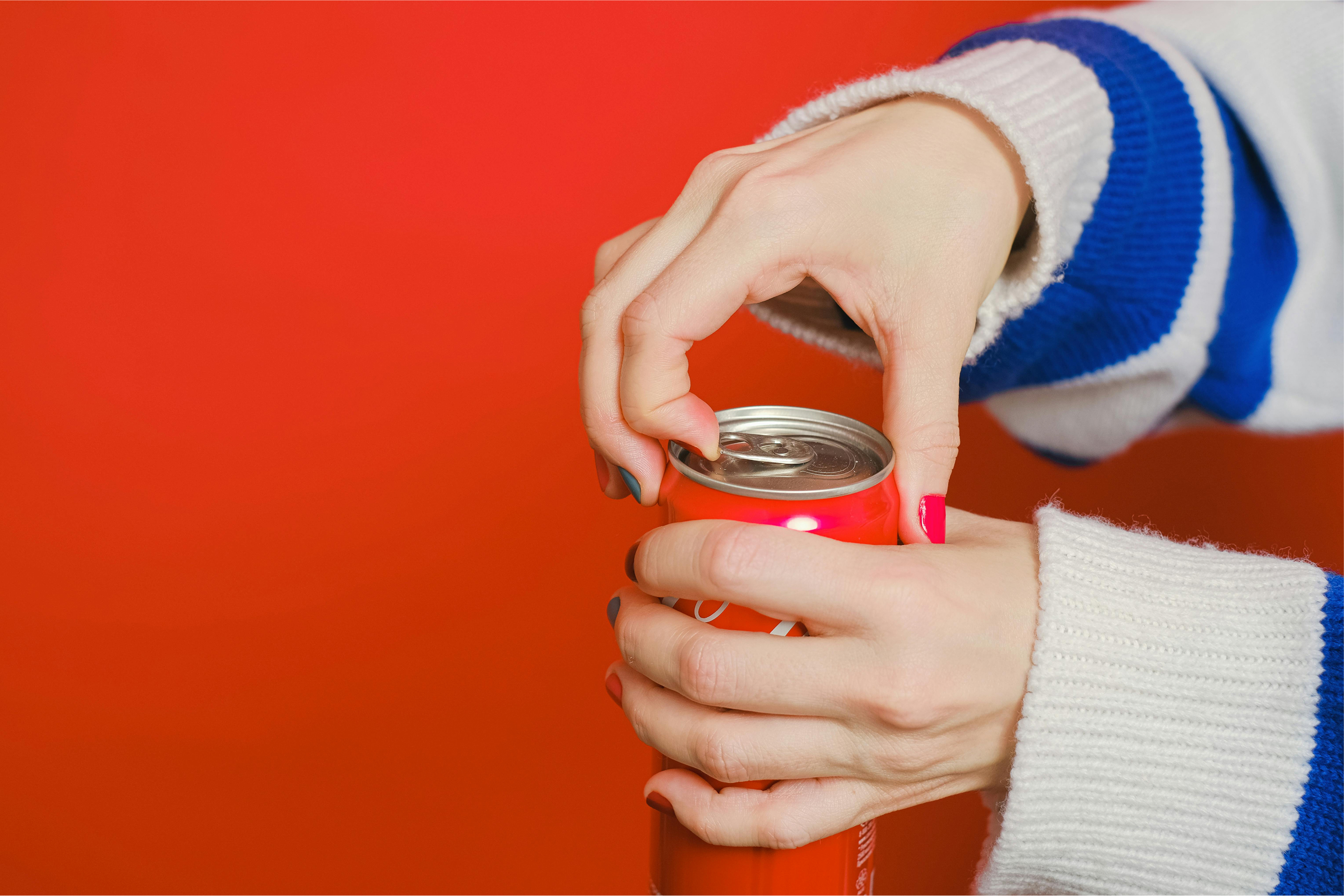 Handle Can